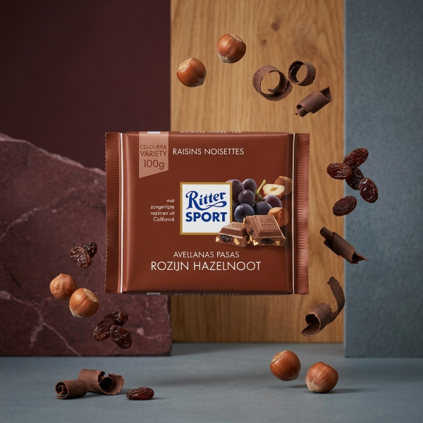 Ritter Sport Chocolate Pasas de Uva y Avellanas x 100 gr Ritter Sport Chocolate Pasas de Uva y Avellanas x 100 gr